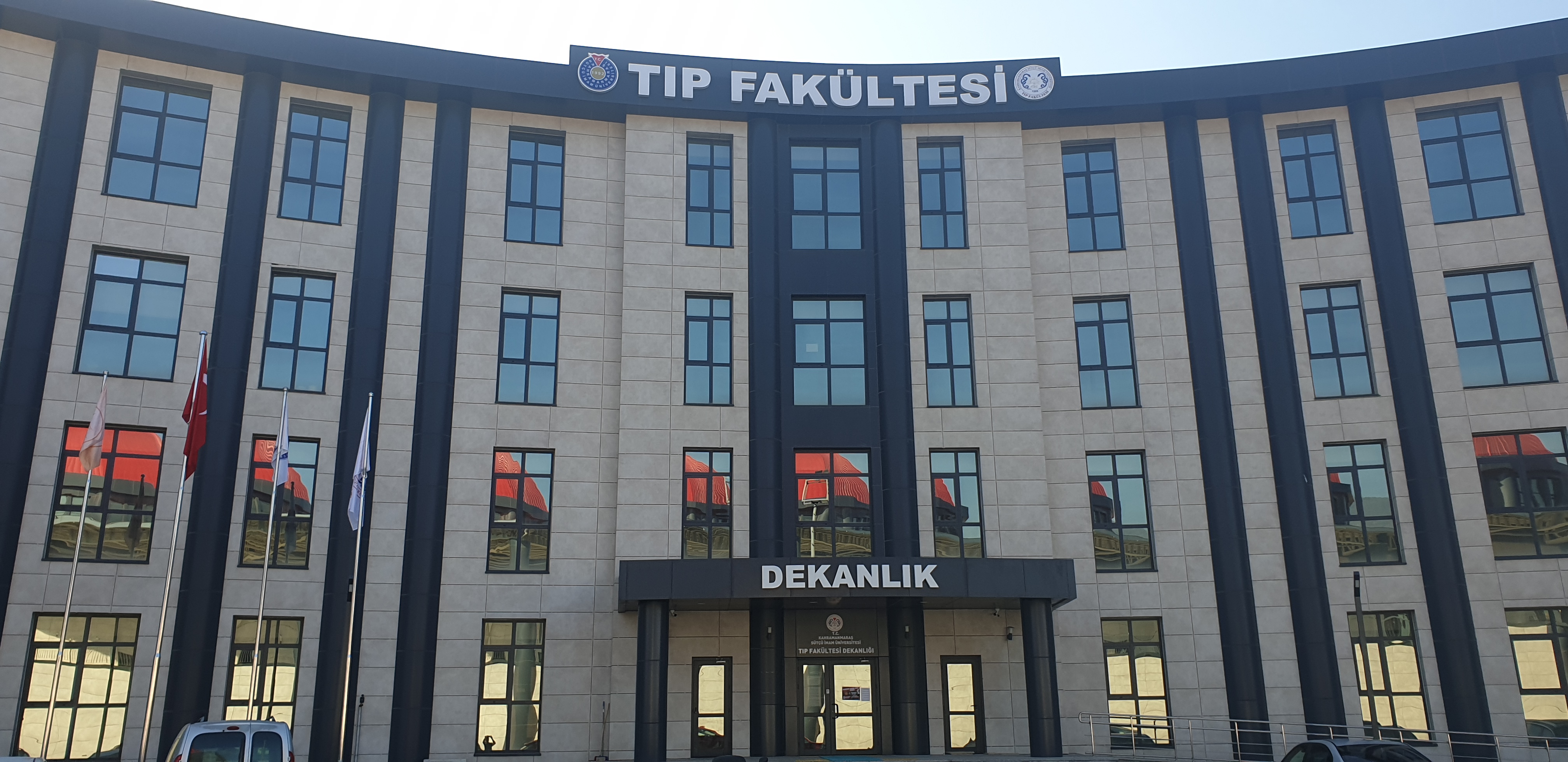Deney Hayvanları Uygulama ve Araştırma Merkezi  Tıp Fakültesi Dekanlık Binası -1. katta  Faaliyete Başlamıştır.